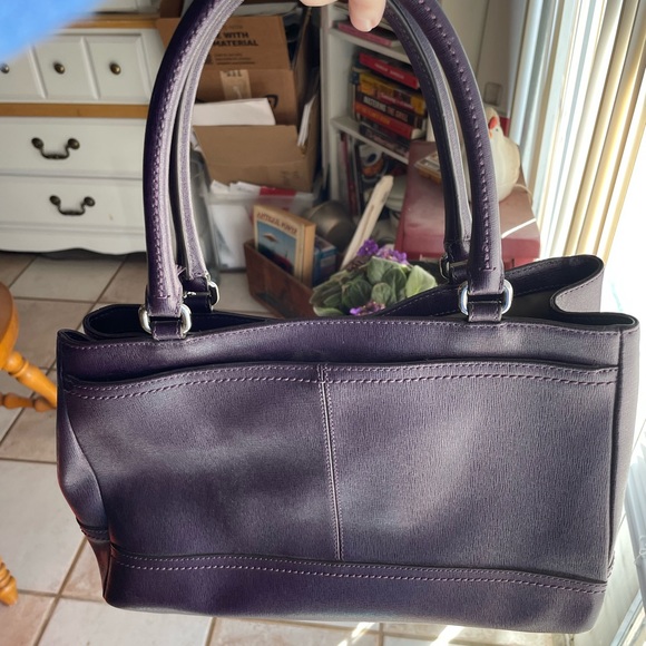 Coach purse,EUC - Picture 2 of 10